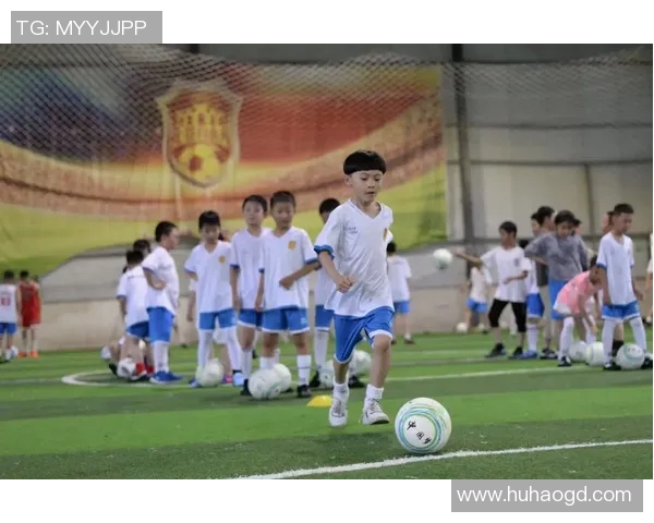 足球明星如何在繁忙日程中陪伴孩子成长与教育的独特方式